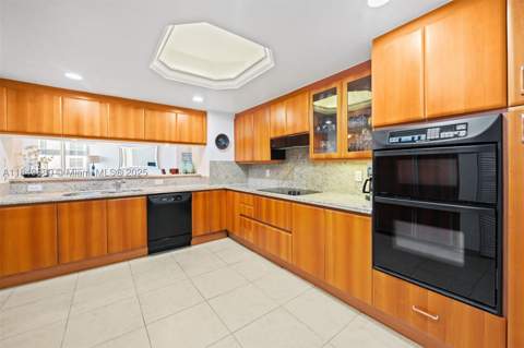 9595 Collins Ave N7-D, Surfside FL - photo 16 of 32