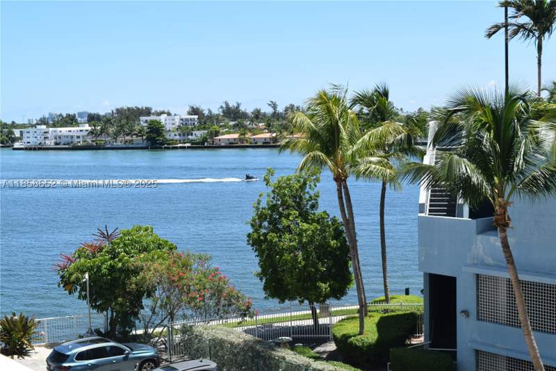 1 bedroom Condominium at 1865 79th St Cswy 4C, Kennedy House Condo, North Bay Village — photo 3