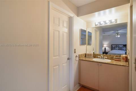 2811 NE 185th St 801, Aventura FL - photo 16 of 40