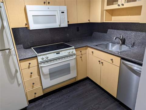 3304 Virginia St 4A, Miami FL - photo 13 of 20