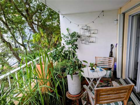 3304 Virginia St 4A, Miami FL - photo 8 of 20