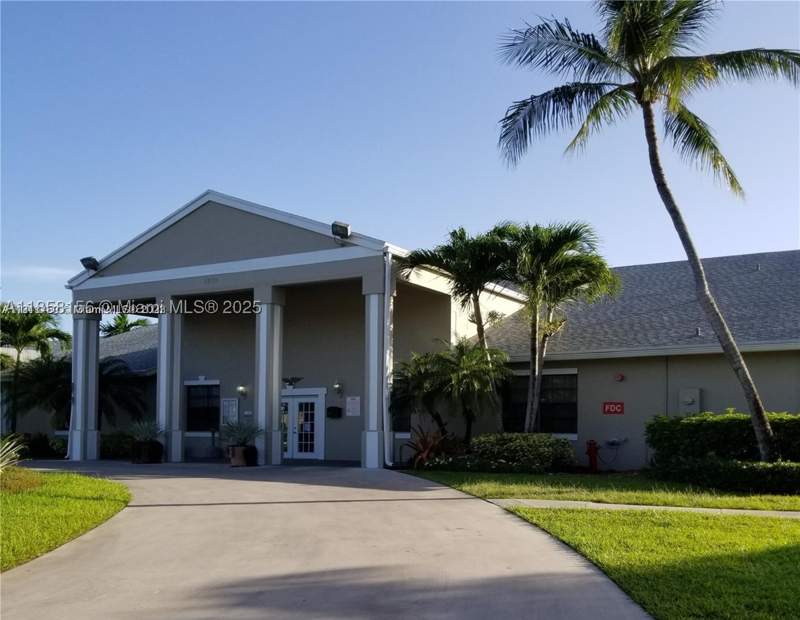 2 bedroom Condominium at 889 Hamilton Dr 889I, Lakeshore Condo 6, Homestead — photo 2