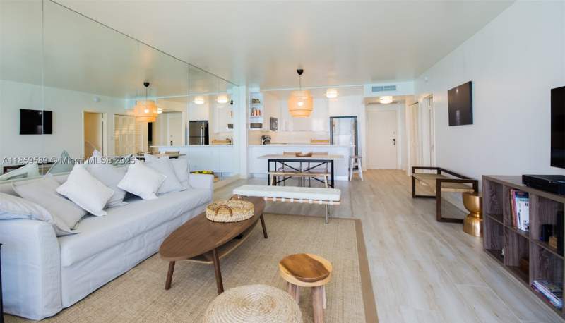 1 bedroom Condominium at 5601 Collins Ave 1204, The Pavilion Condo, Miami Beach — photo 3
