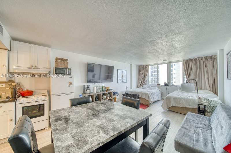 0 bedroom Condominium at 19201 Collins Ave 822, The Aventura Beach Club C, Sunny Isles Beach — photo 5
