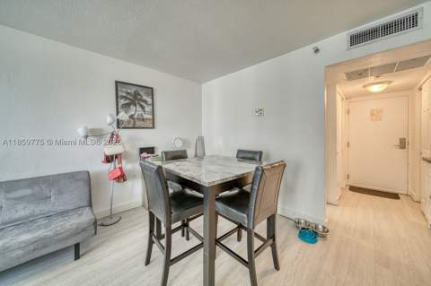19201 Collins Ave 822, Sunny Isles Beach FL - photo 7 of 18