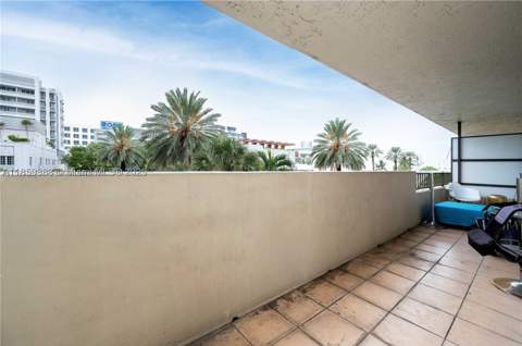 1621 Collins Ave 302, Miami Beach FL - photo 9 of 30