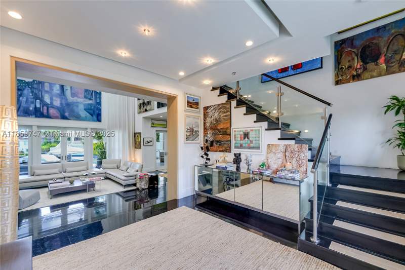 6 bedroom SingleFamilyResidence at 701 Bella Vista Ave, Coral Bay Sec D, Coral Gables — photo 4