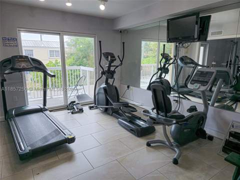 2740 SW 28th Ter 603, Miami FL - photo 18 of 21