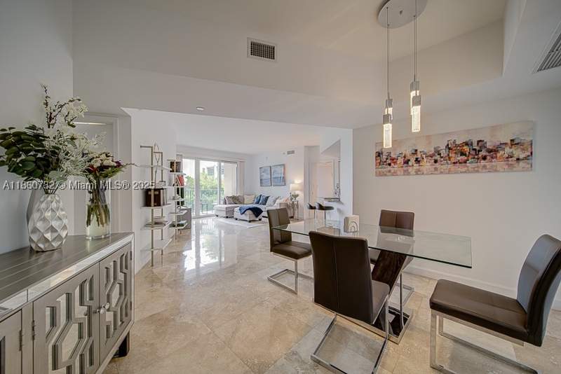 2 bedroom Condominium at 19900 E Country Club Dr 308, Turnberry Village So Towe, Aventura — photo 2