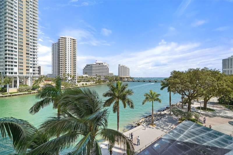 2 bedroom Condominium at 495 Brickell Ave 402, Icon Brickell No Two, Miami — photo 2