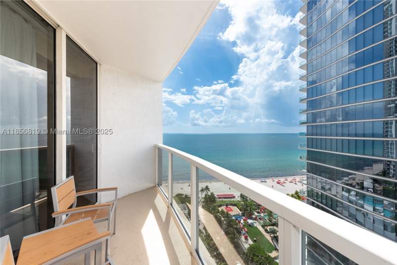 2 bedroom Condominium at 18001 Collins Ave 1214- 1215, Trump International Sones, Sunny Isles Beach — photo 4