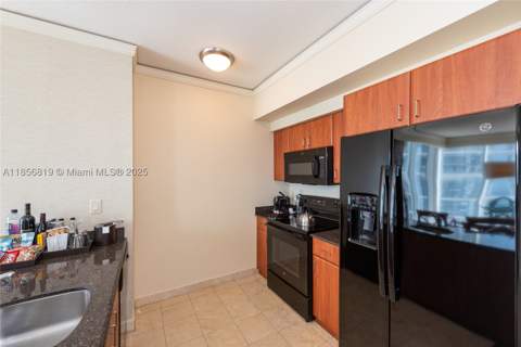 18001 Collins Ave 1214- 1215, Sunny Isles Beach FL - photo 9 of 32