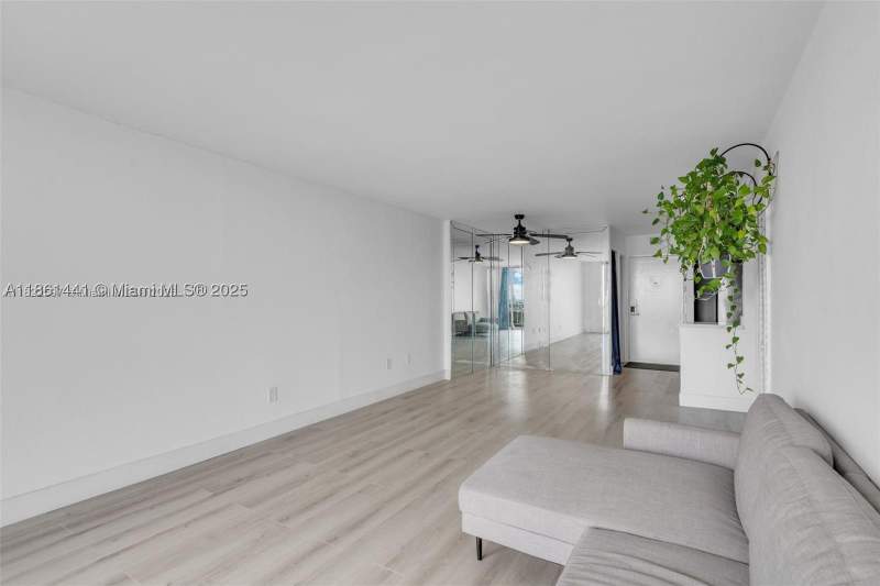 2 bedroom Condominium at 6900 Bay Dr 11F, Stanton House Condo, Miami Beach — photo 4