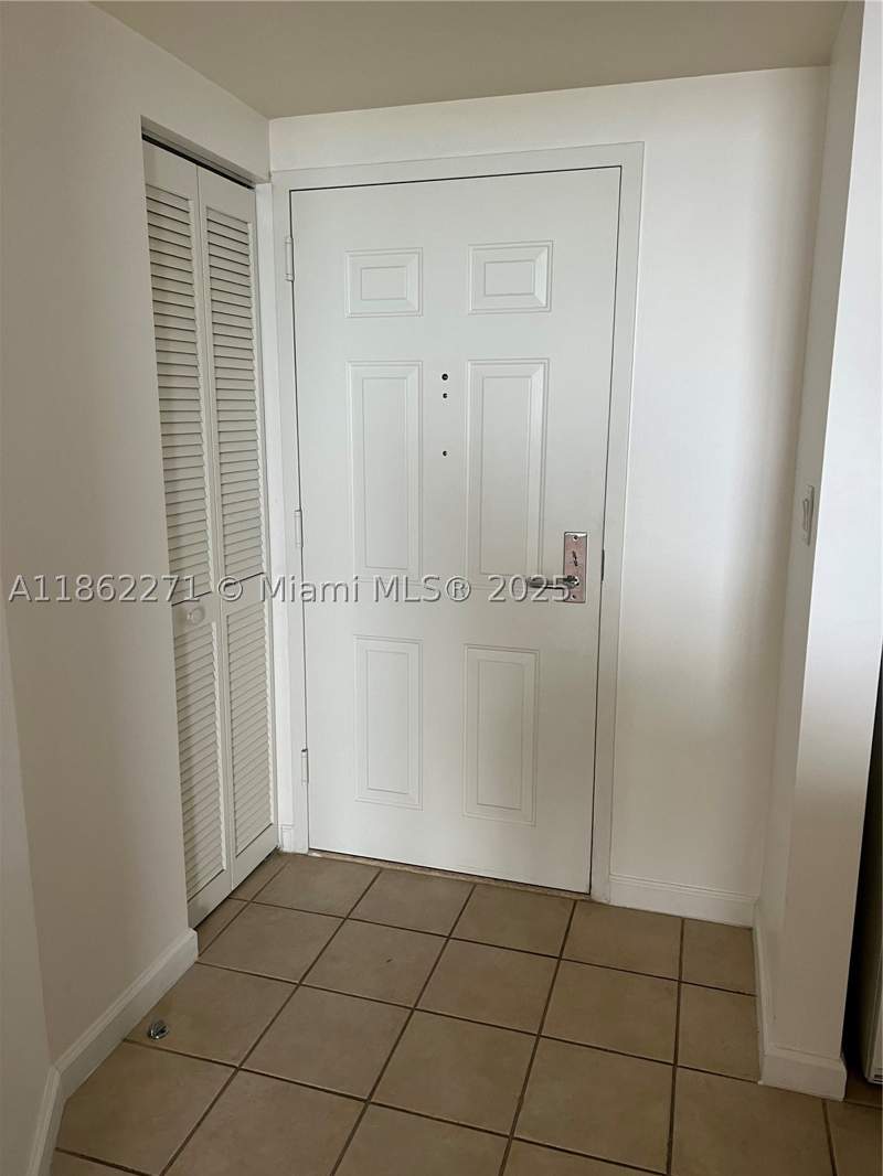 1 bedroom Condominium at 19501 W Country Club Dr 1411, Turnberry On The Green Co, Aventura — photo 4
