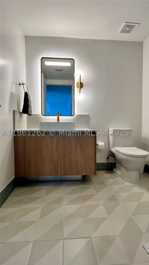 159 NE 6th St 4605, Miami FL - photo 11 of 40
