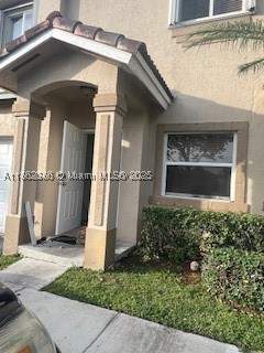 5 bedroom Townhouse at 2217 SE 23rd Rd 2217, Towngate Condo Thirteen, Homestead — photo 2