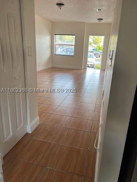 5 bedroom Townhouse at 2217 SE 23rd Rd 2217, Towngate Condo Thirteen, Homestead — photo 4