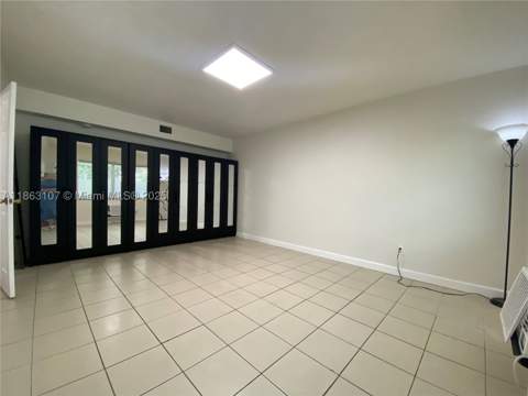 932 Euclid Ave 2, Miami Beach FL - photo 10 of 18
