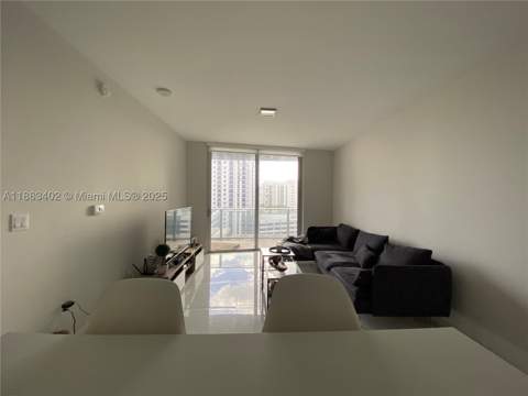 1010 SW 2 Ave 1110, Miami FL - photo 7 of 18