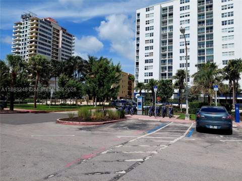 6484 Indian Creek Drive 320, Miami Beach FL - photo 20 of 29