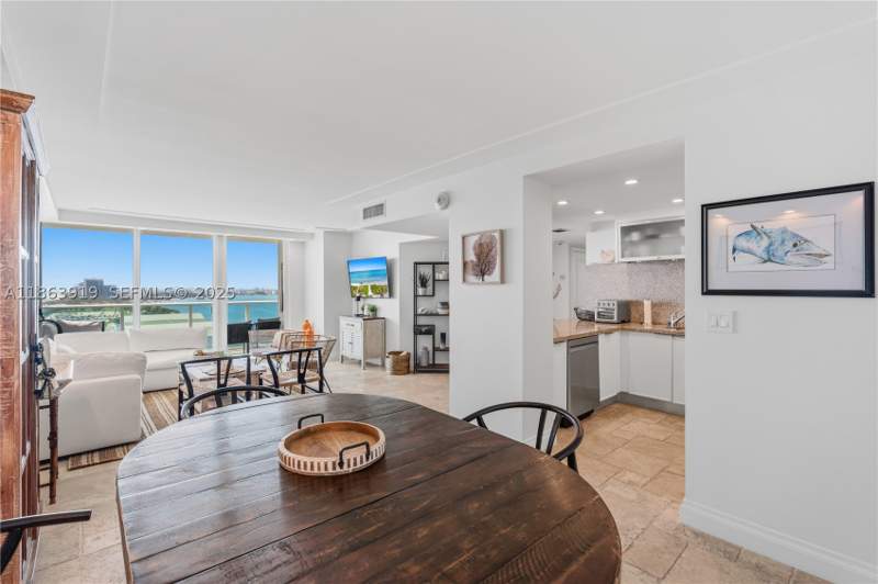 2 bedroom Condominium at 100 Bayview Dr 1924, Arlen House East Condo, Sunny Isles Beach — photo 3