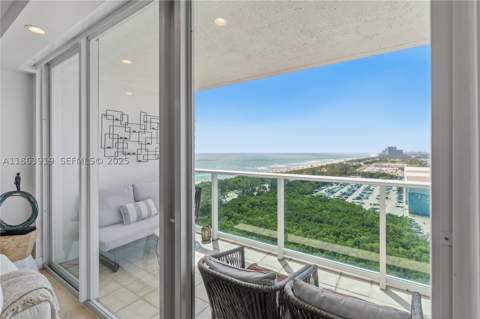 100 Bayview Dr 1924, Sunny Isles Beach FL - photo 8 of 37