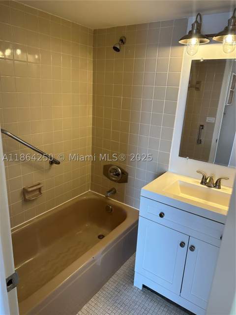 66 Valencia Ave Ph1C, Coral Gables FL - photo 13 of 18