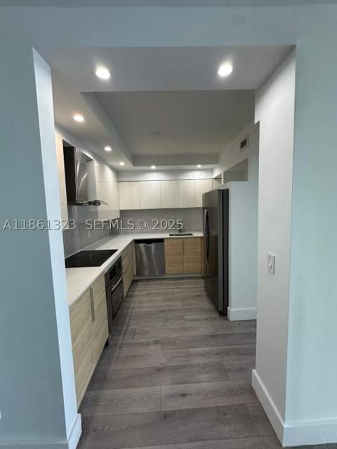 5600 Collins Ave 11W, Miami Beach FL - photo 9 of 49