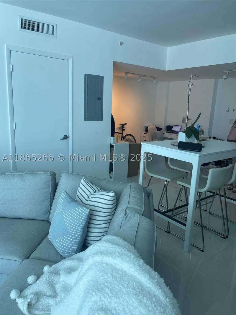 1 bedroom Condominium at 350 S Miami Ave 1108, Wind Condo, Miami — photo 3