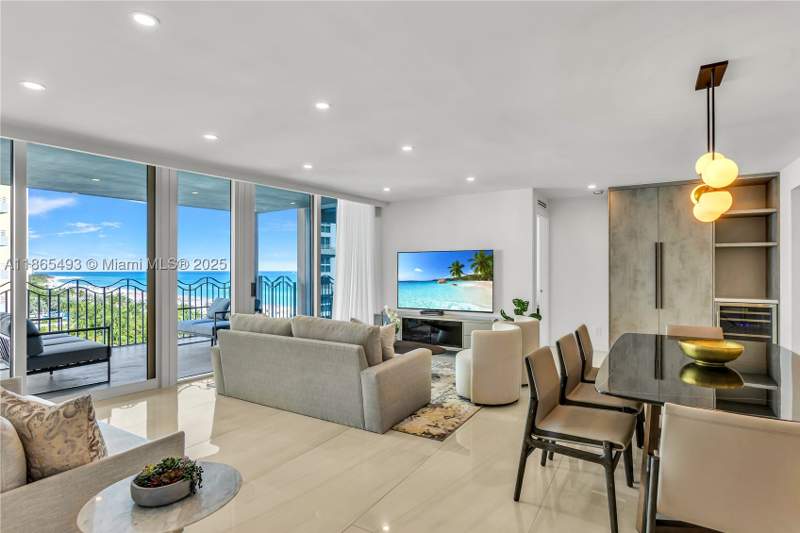 3 bedroom Condominium at 1500 Ocean Drive 1003, 1500 Ocean Drive Condo, Miami Beach — photo 2