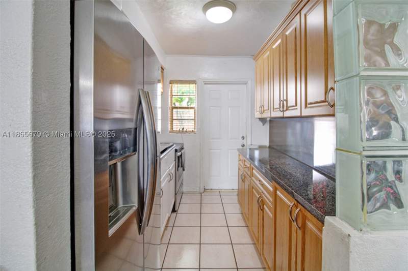 1 bedroom Condominium at 3451 SW 11th St 8A, Coral Gardens Condo Bldg, Miami — photo 4