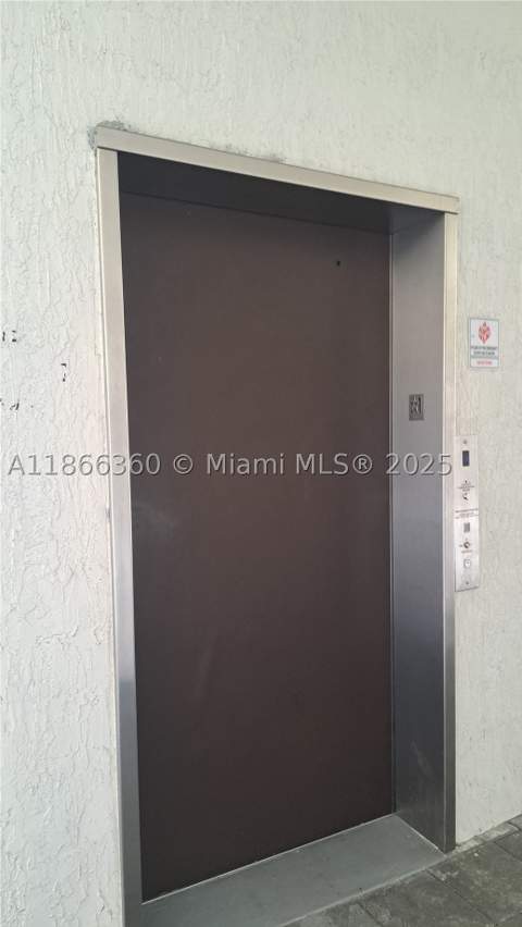 8175 NW 104th Ave 35, Doral FL - photo 16 of 17