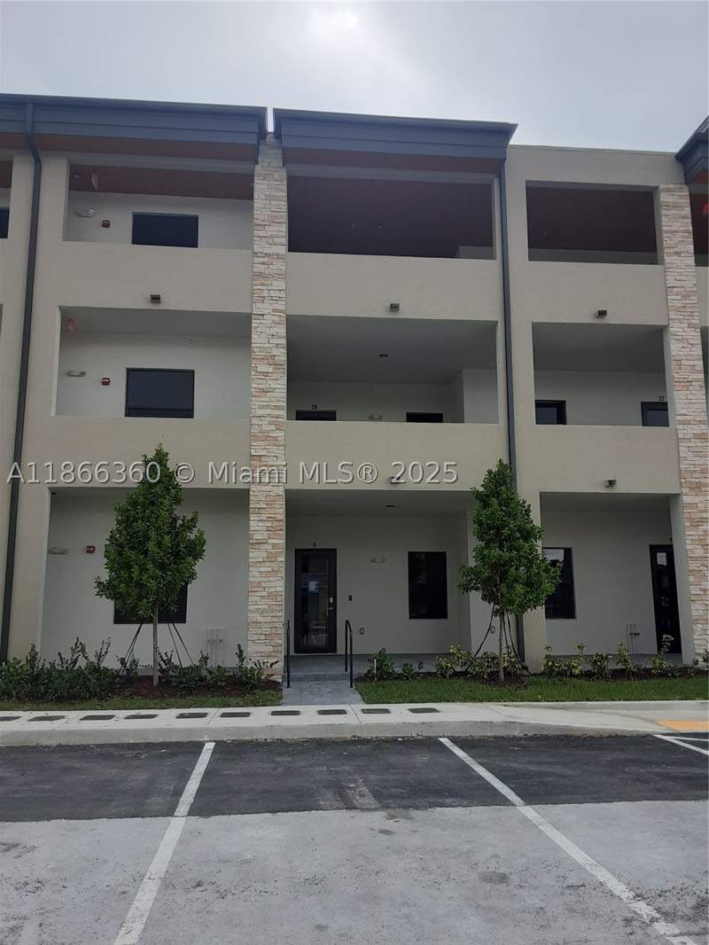 2 bedroom Condominium at 8175 NW 104th Ave 35, Apex At Park Central Cond, Doral — photo 3