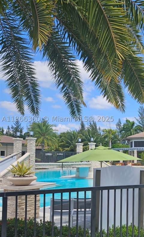 8175 NW 104th Ave 35, Doral FL - photo 6 of 17