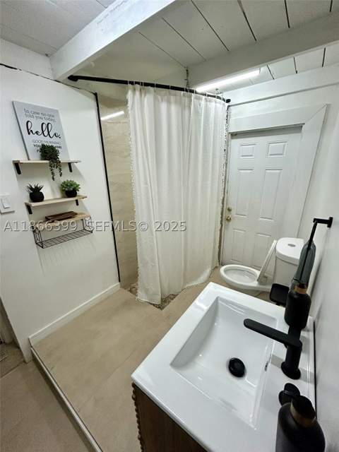 460 NW 88th Ter, El Portal FL - photo 18 of 20