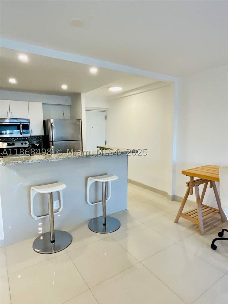 1 bedroom Condominium at 3545 NE 167th St 505, La Canadienne Condo, North Miami Beach — photo 3