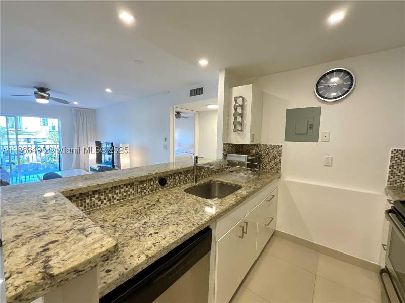 1 bedroom Condominium at 3545 NE 167th St 505, La Canadienne Condo, North Miami Beach — photo 5