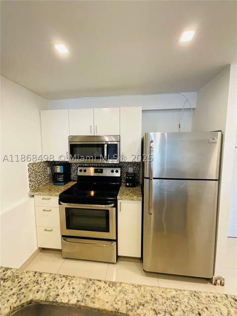 3545 NE 167th St 505, North Miami Beach FL - photo 9 of 23