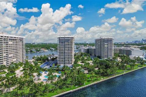 2 Grove Isle Dr B1603, Miami FL - photo 14 of 20