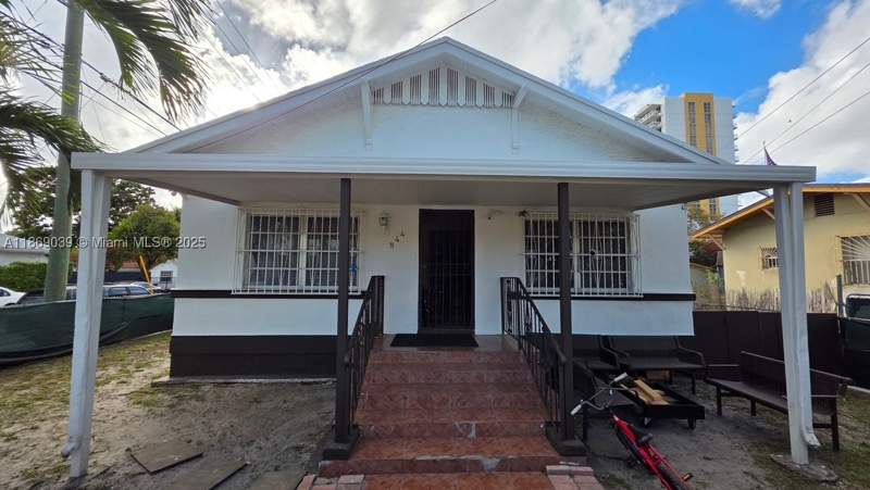 3 bedroom SingleFamilyResidence at 844 SW 8th Ct, Andres, Miami — photo 2