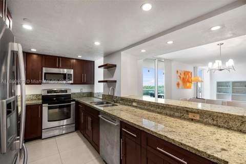 2401 Collins Ave 1808, Miami Beach FL - photo 15 of 62