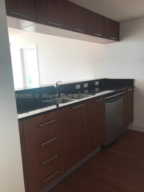 1800 N Bayshore Dr 3910, Miami FL - photo 9 of 9