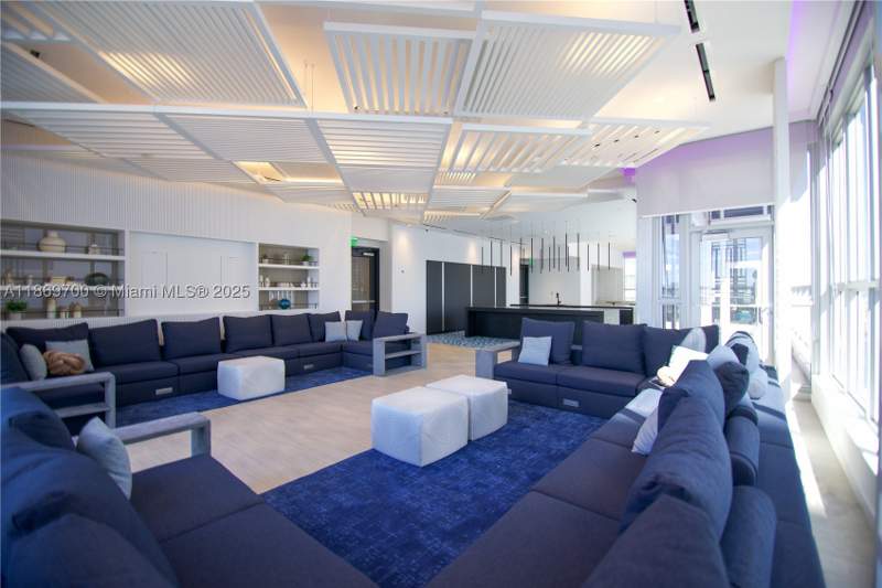 0 bedroom Condominium at 227 NE 2nd St 1707, Yotelpad Miami, Miami — photo 4