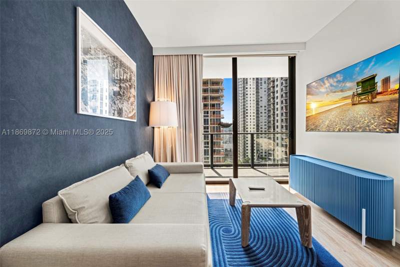 2 bedroom Condominium at 601 NE 1st Ave 1803, Gale Residences, Miami — photo 3