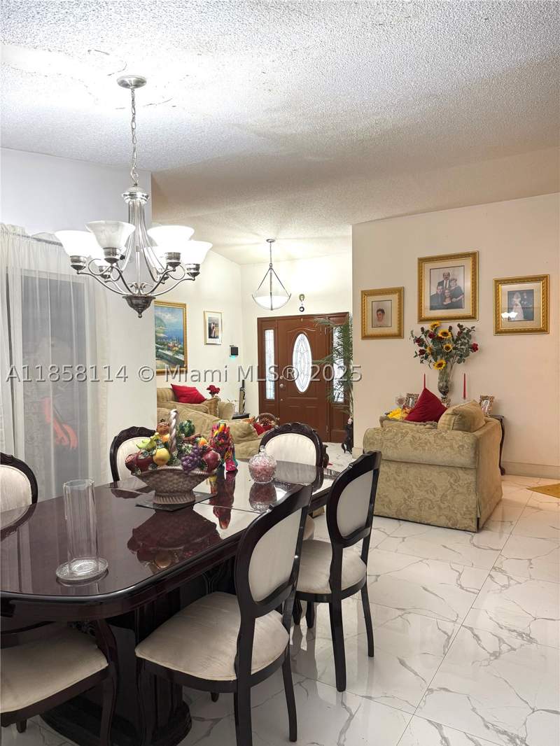 4 bedroom SingleFamilyResidence at 11266 SW 33rd St, Menes Sub, Miami — photo 5