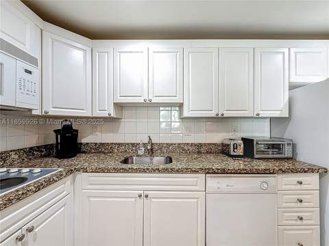 19380 Collins Ave 308, Sunny Isles Beach FL - photo 6 of 52