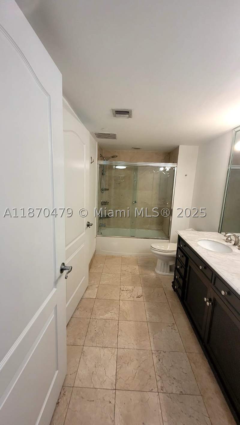 1 bedroom Condominium at 2101 Brickell Ave 1109, Skyline On Brickell Condo, Miami — photo 3