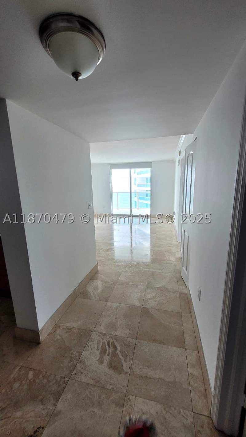1 bedroom Condominium at 2101 Brickell Ave 1109, Skyline On Brickell Condo, Miami — photo 4