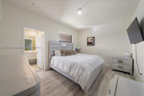 10413 NW 82nd St 9, Doral FL - photo 24 of 41