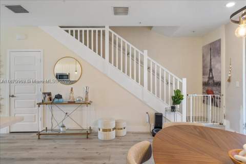 10413 NW 82nd St 9, Doral FL - photo 7 of 41